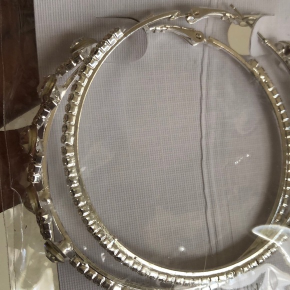 Silver hoops - Picture 3 of 3